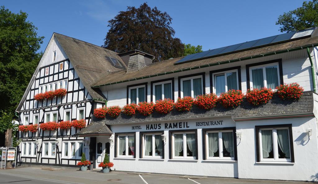 Hotel Haus Rameil Lennestadt Exterior photo